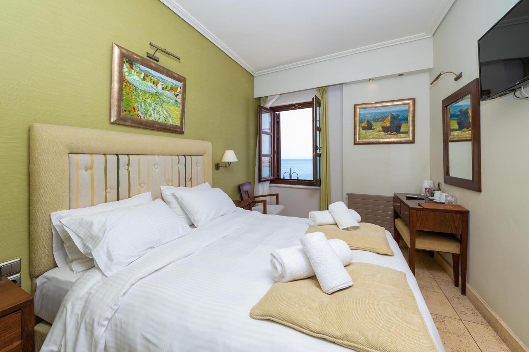 La Boheme Hotel Gythio Eksteriør billede